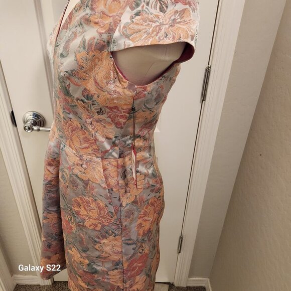 Vince Camuto Floral Cap Sleeve Pleated Dress. NWT. Size: various - Picture 9 of 15